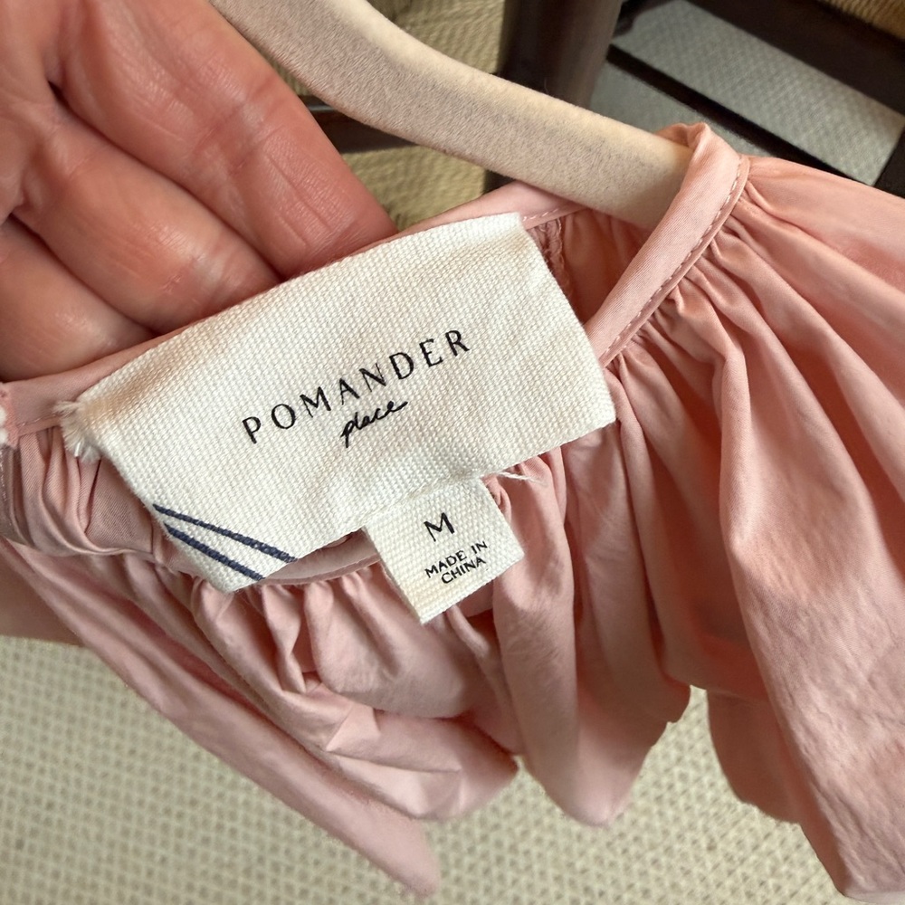 NWOT Tuckernuck Pomander Place Rosewater Larissa Blouse - Picture 5 of 5